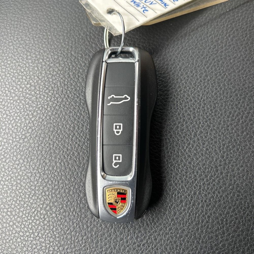 2025 Porsche Cayenne Base