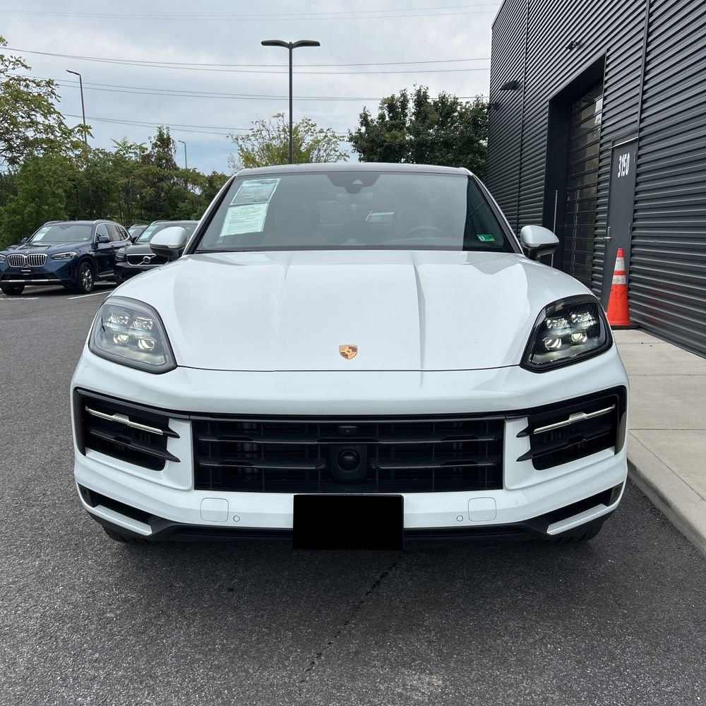 2025 Porsche Cayenne Base
