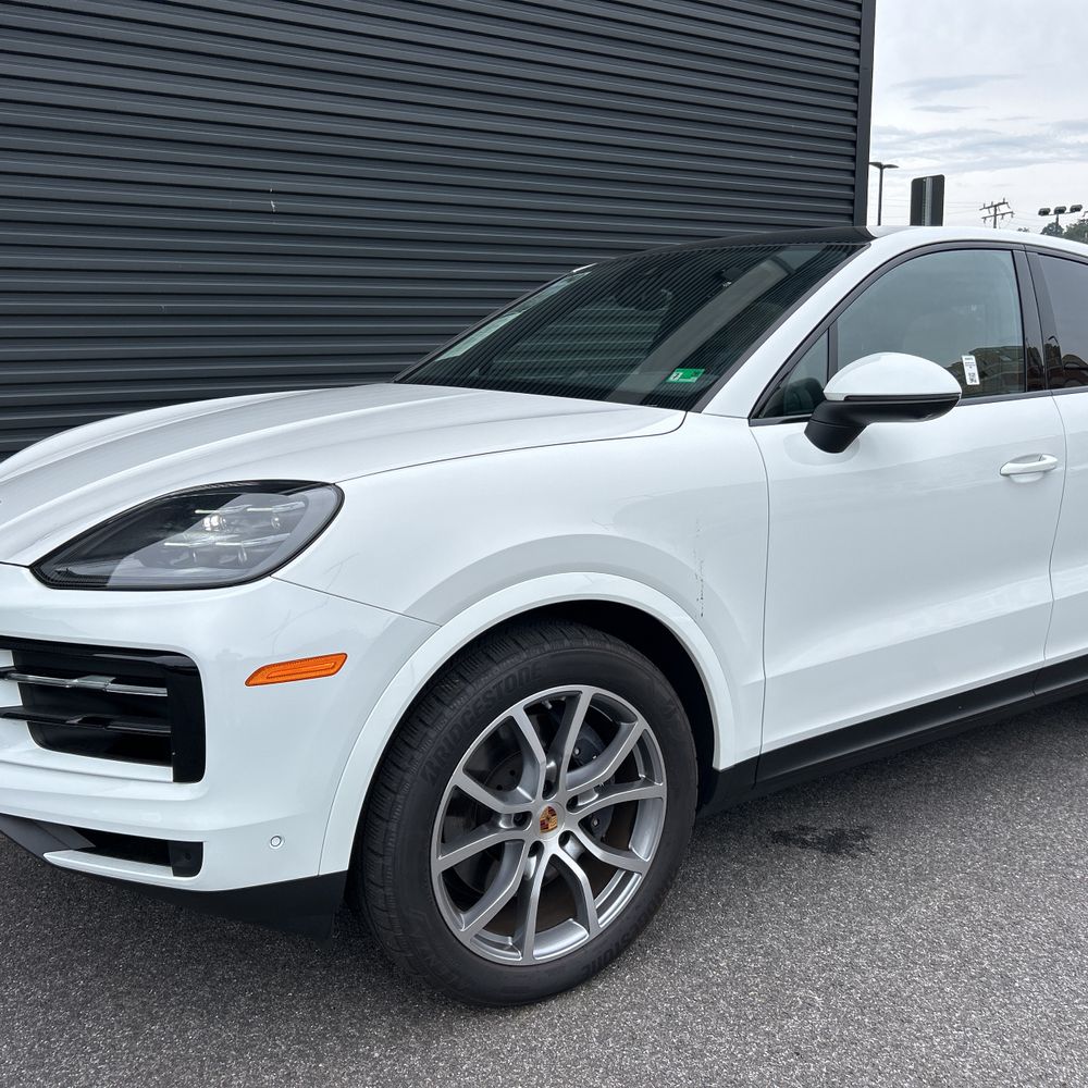 2025 Porsche Cayenne Base