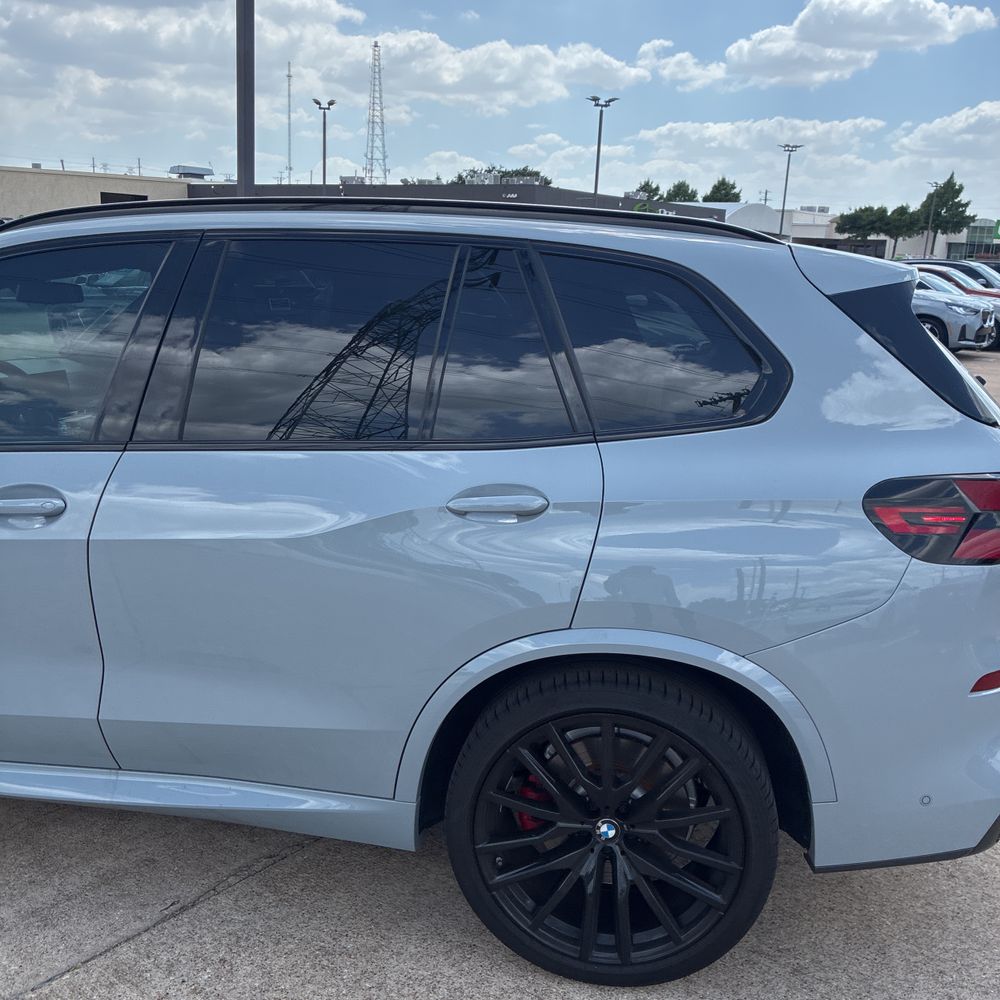 2024 BMW X5 M60i