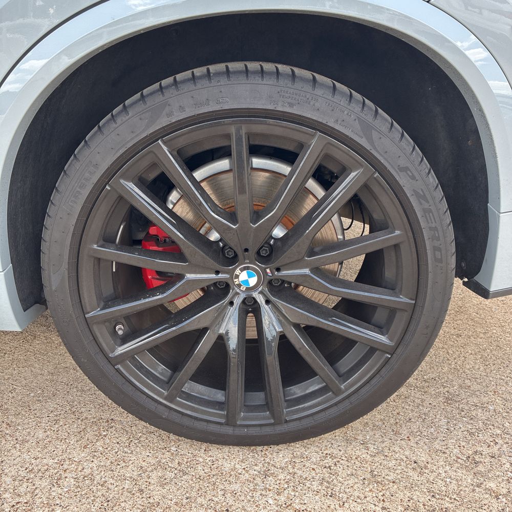 2024 BMW X5 M60i