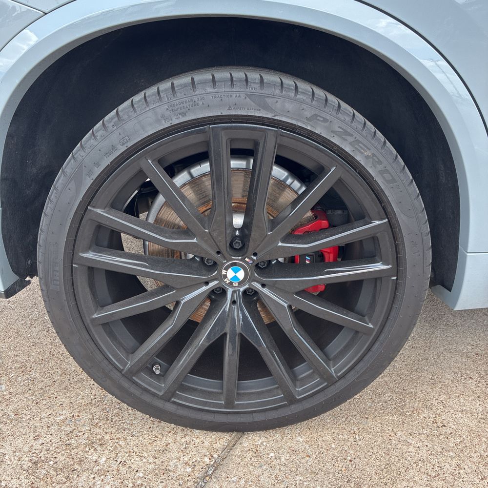 2024 BMW X5 M60i