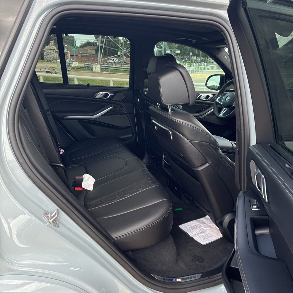 2024 BMW X5 M60i