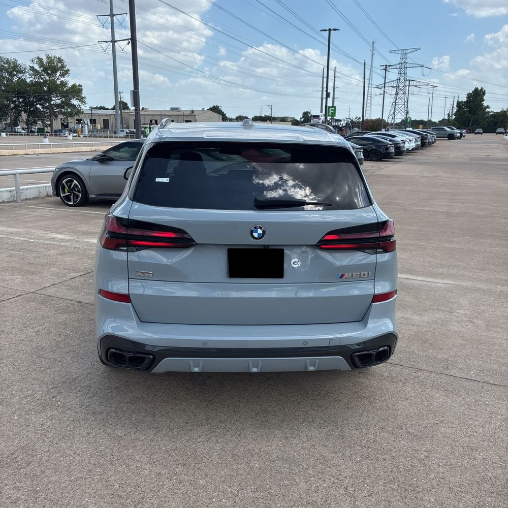 2024 BMW X5 M60i