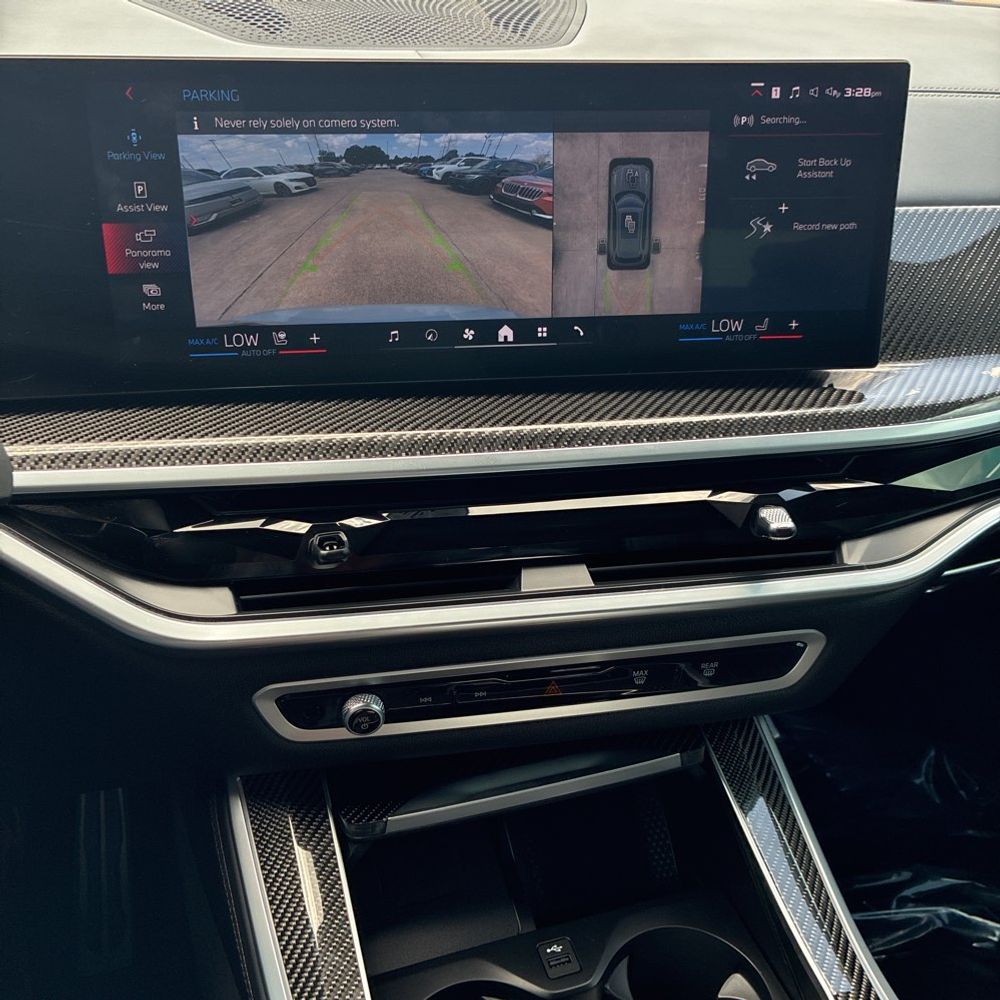 2024 BMW X5 M60i