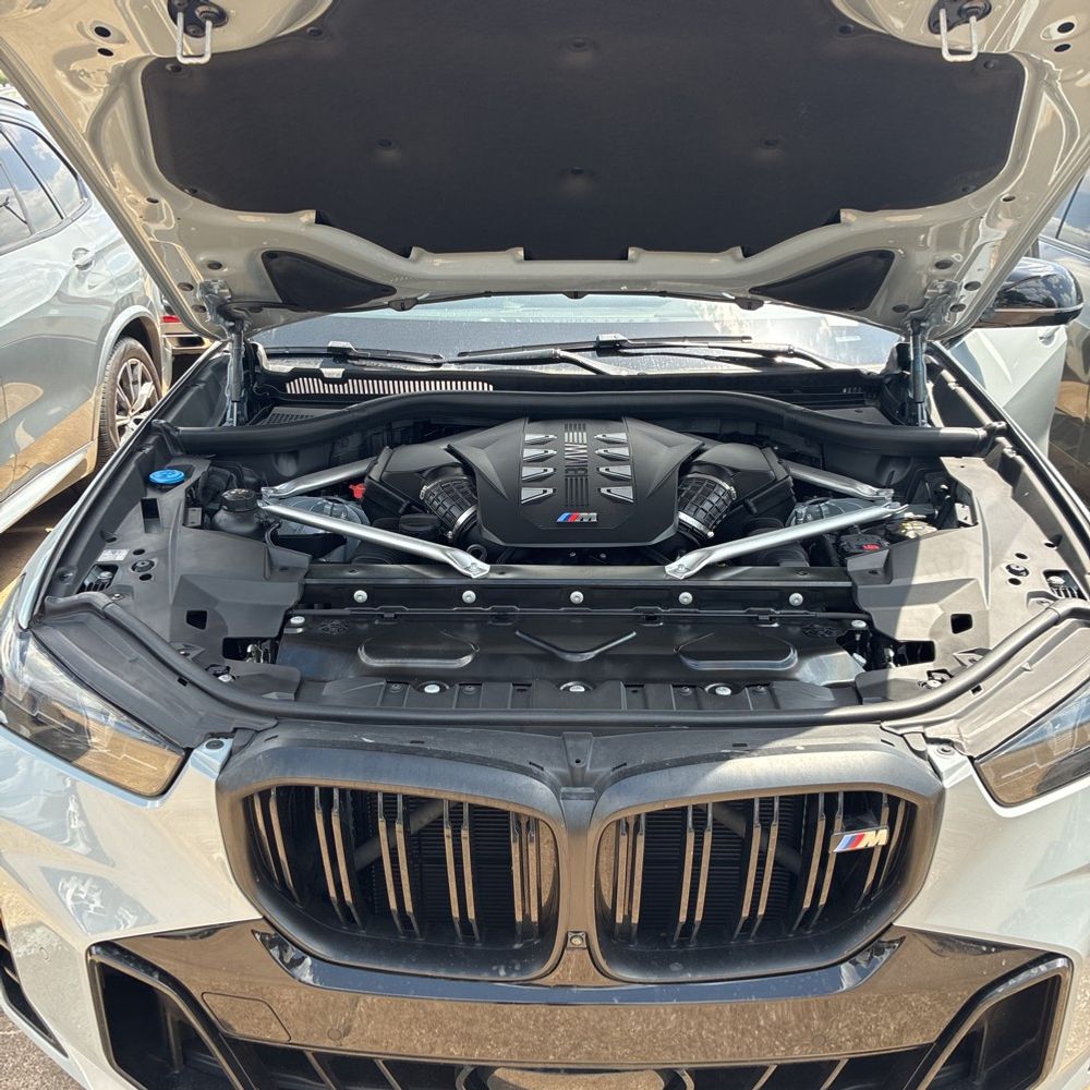 2024 BMW X5 M60i
