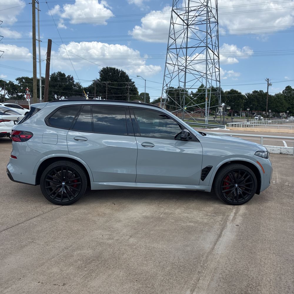 2024 BMW X5 M60i