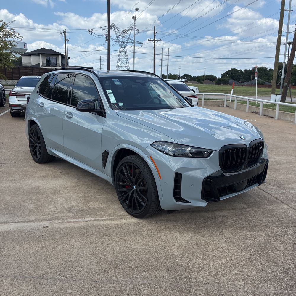 2024 BMW X5 M60i