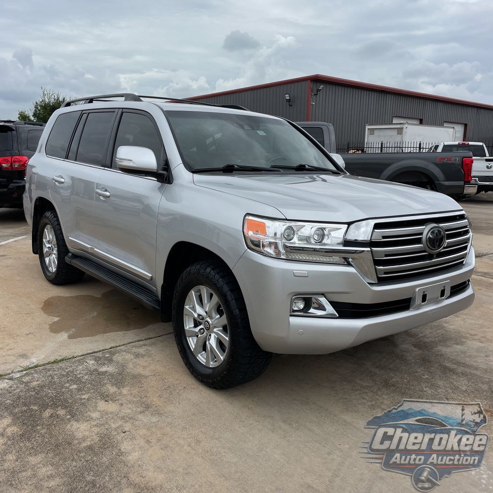 2018 Toyota Land Cruiser Base