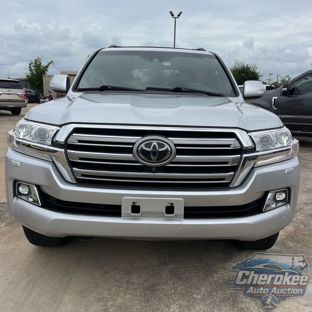 2018 Toyota Land Cruiser Base