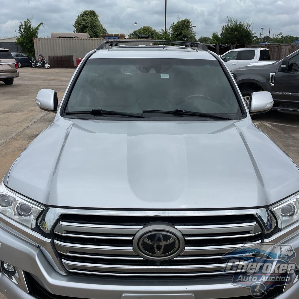 2018 Toyota Land Cruiser Base