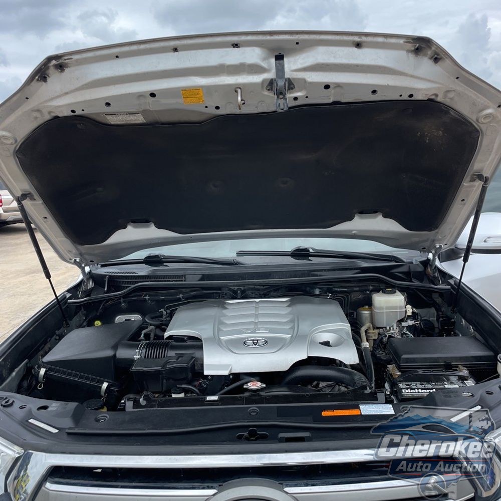 2018 Toyota Land Cruiser Base