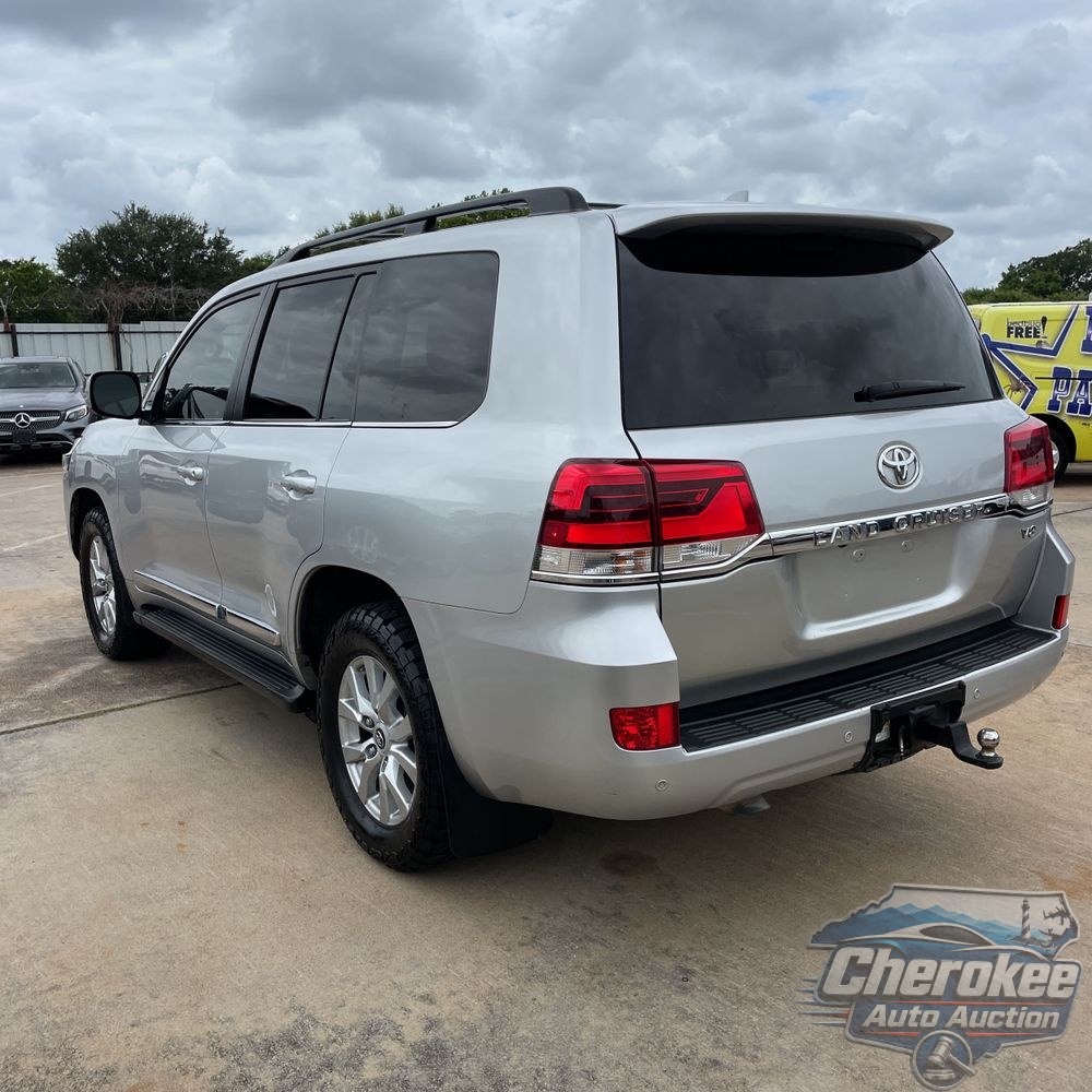2018 Toyota Land Cruiser Base
