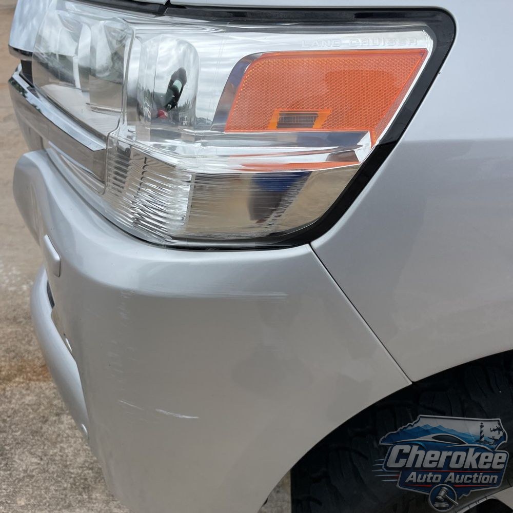 2018 Toyota Land Cruiser Base