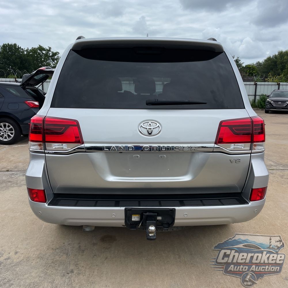 2018 Toyota Land Cruiser Base