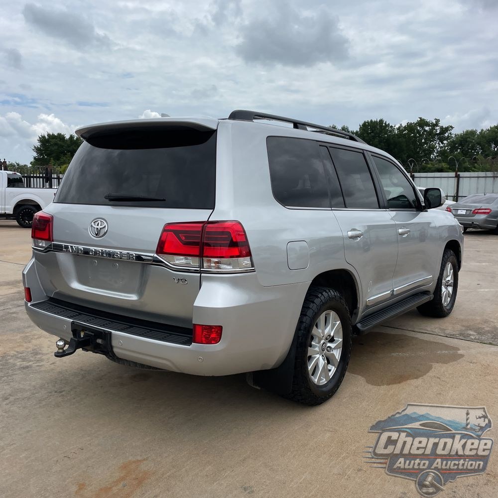 2018 Toyota Land Cruiser Base