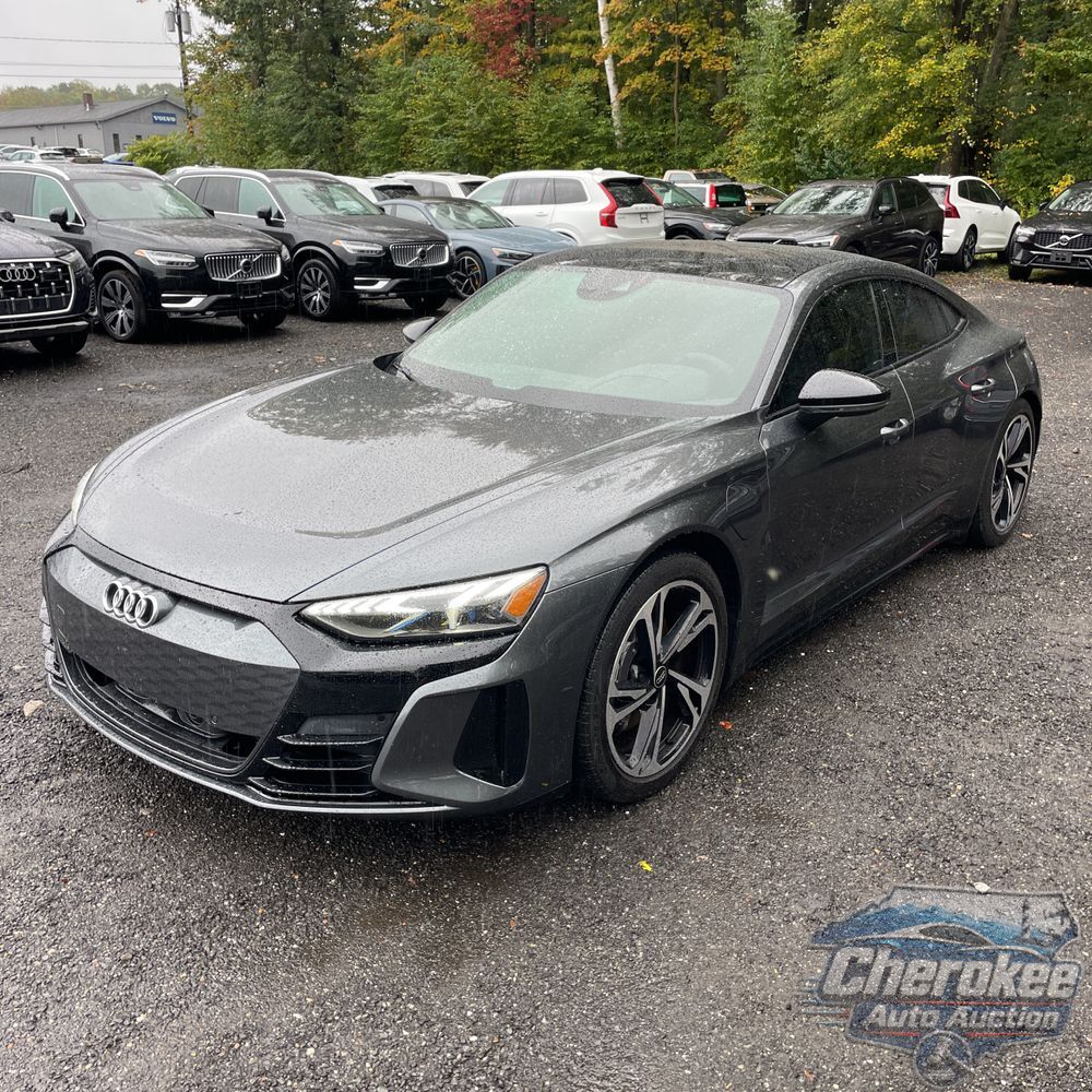 2023 Audi e-tron GT Premium Plus