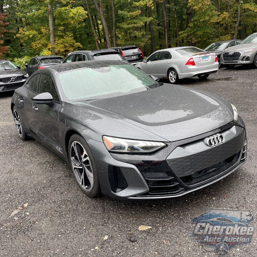 2023 Audi e-tron GT Premium Plus