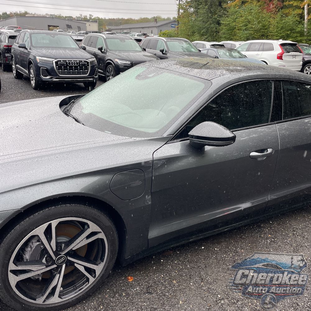 2023 Audi e-tron GT Premium Plus