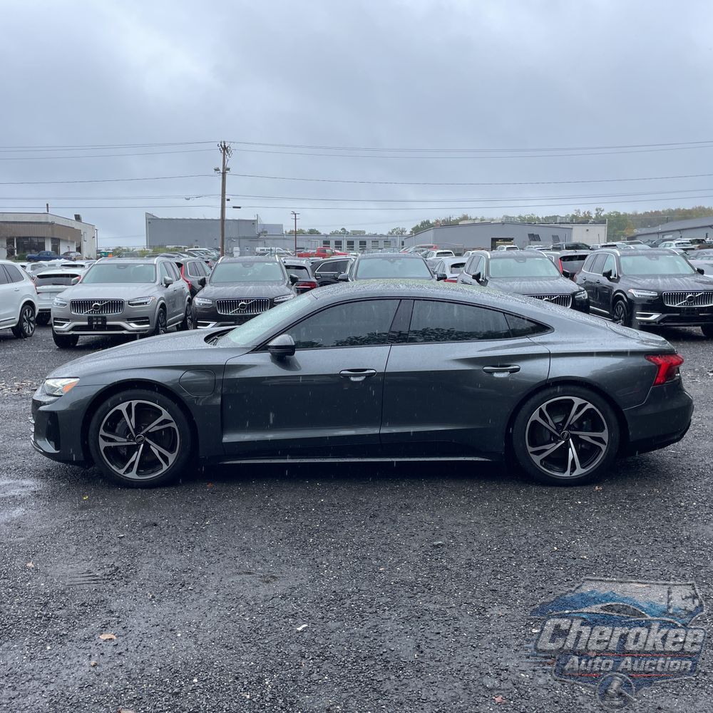2023 Audi e-tron GT Premium Plus