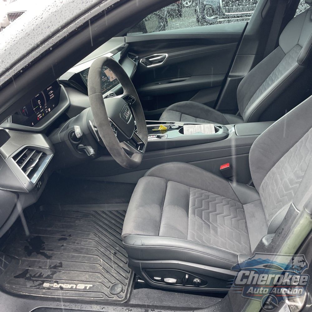 2023 Audi e-tron GT Premium Plus