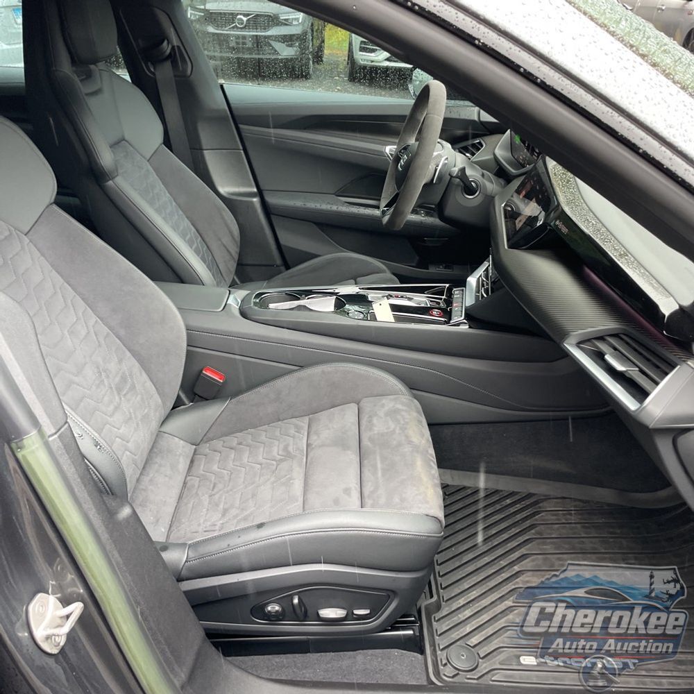 2023 Audi e-tron GT Premium Plus