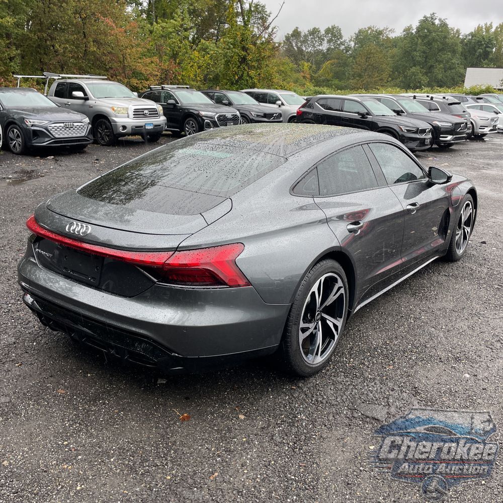 2023 Audi e-tron GT Premium Plus