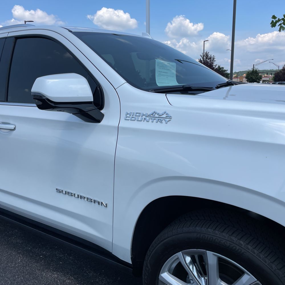 2022 Chevrolet Suburban High Country
