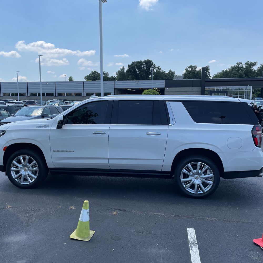 2022 Chevrolet Suburban High Country