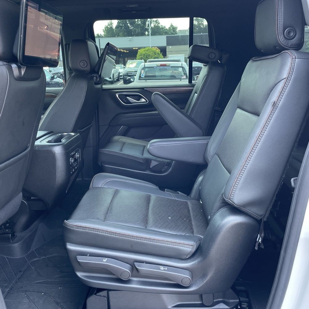 2022 Chevrolet Suburban High Country