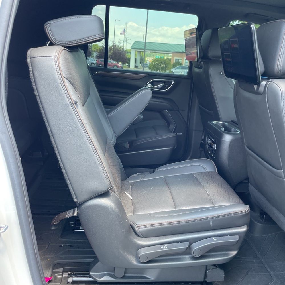 2022 Chevrolet Suburban High Country