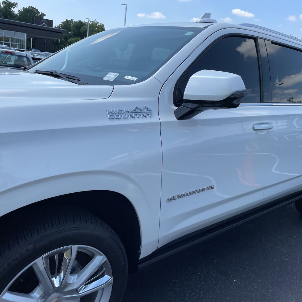 2022 Chevrolet Suburban High Country