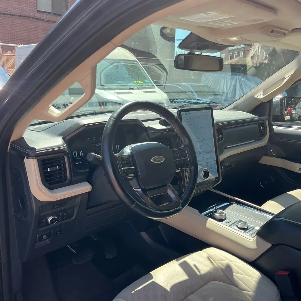 2022 Ford Expedition MAX Platinum