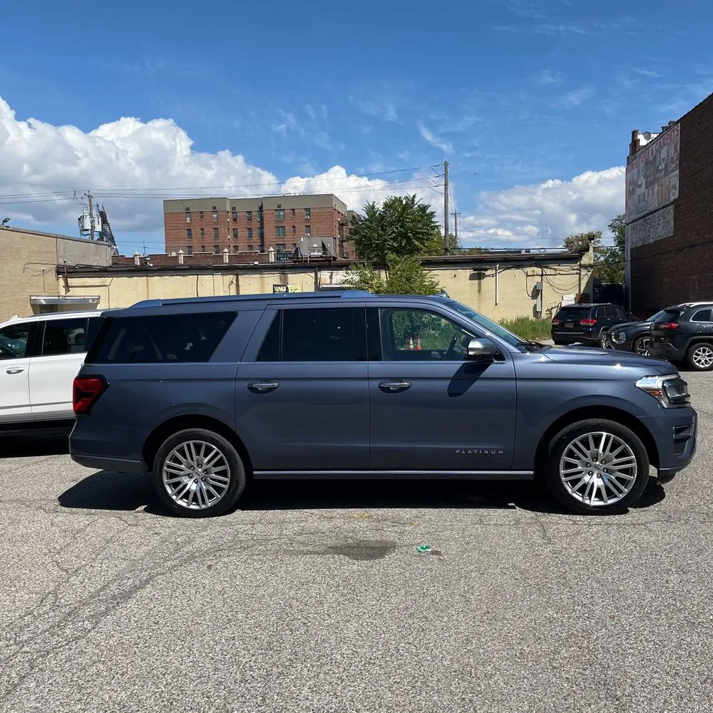 2022 Ford Expedition MAX Platinum