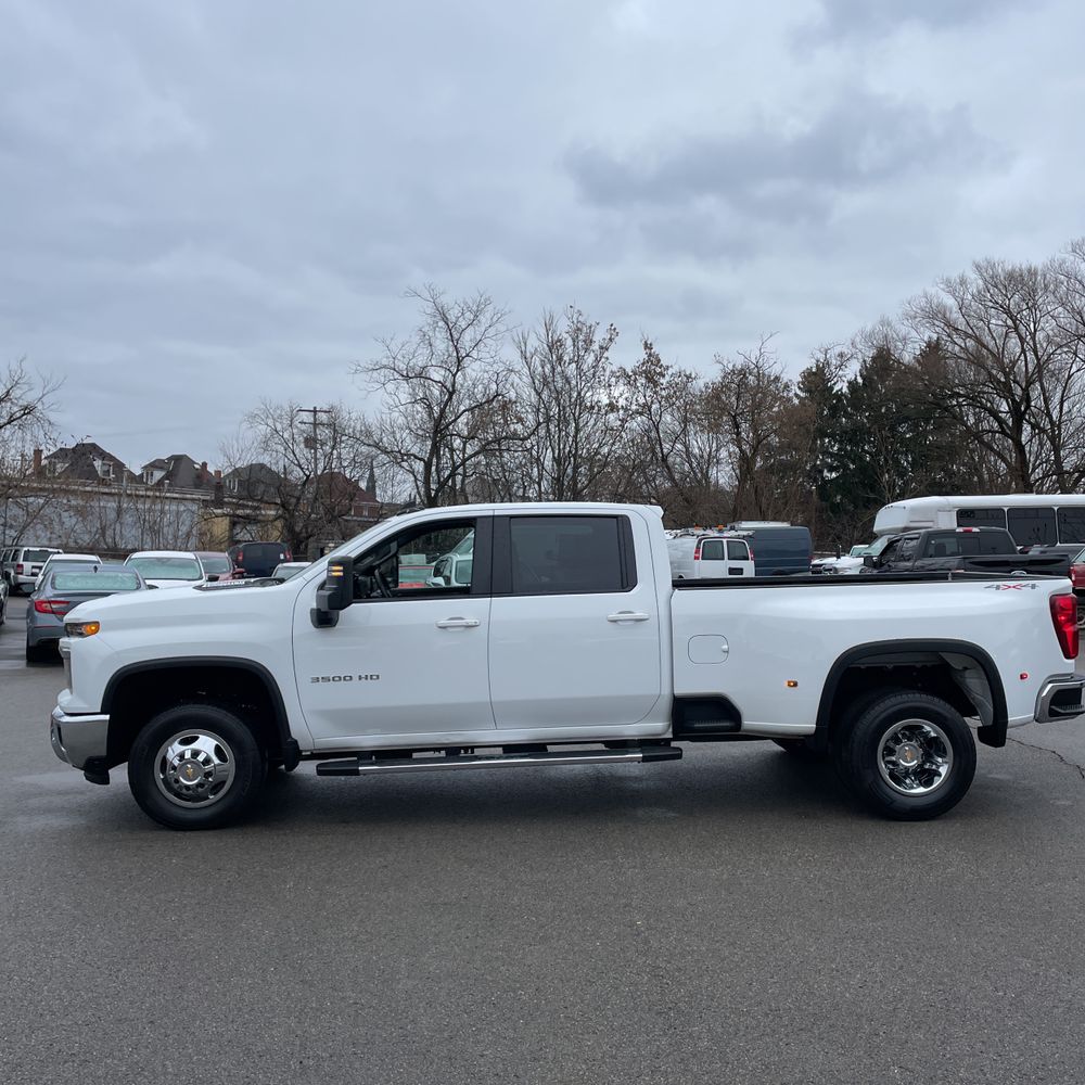 2024 Chevrolet Silverado 3500HD LT