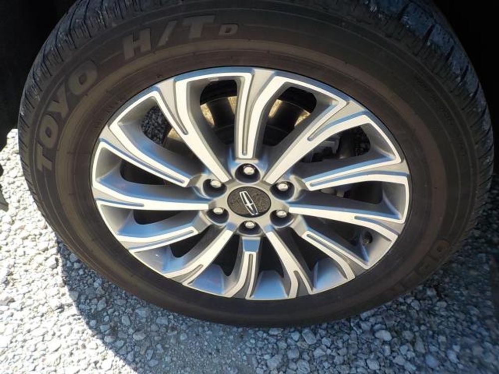 2023 Lincoln Navigator Standard