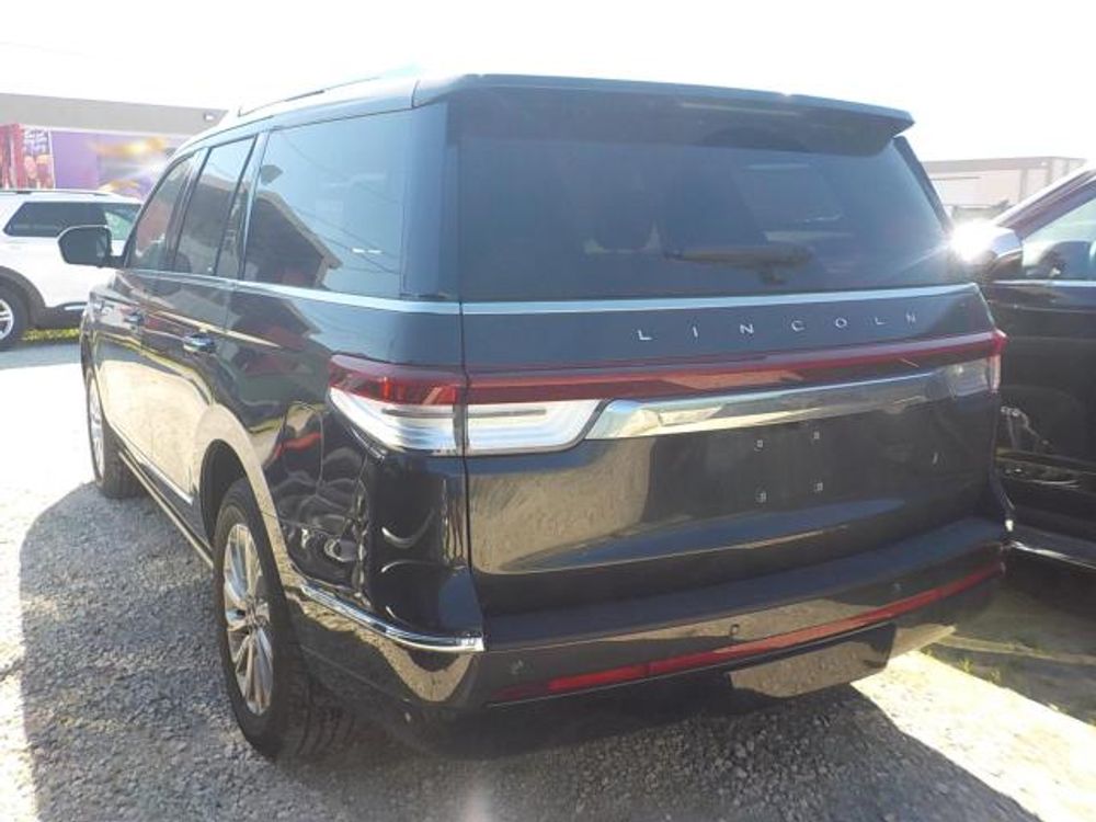 2023 Lincoln Navigator Standard