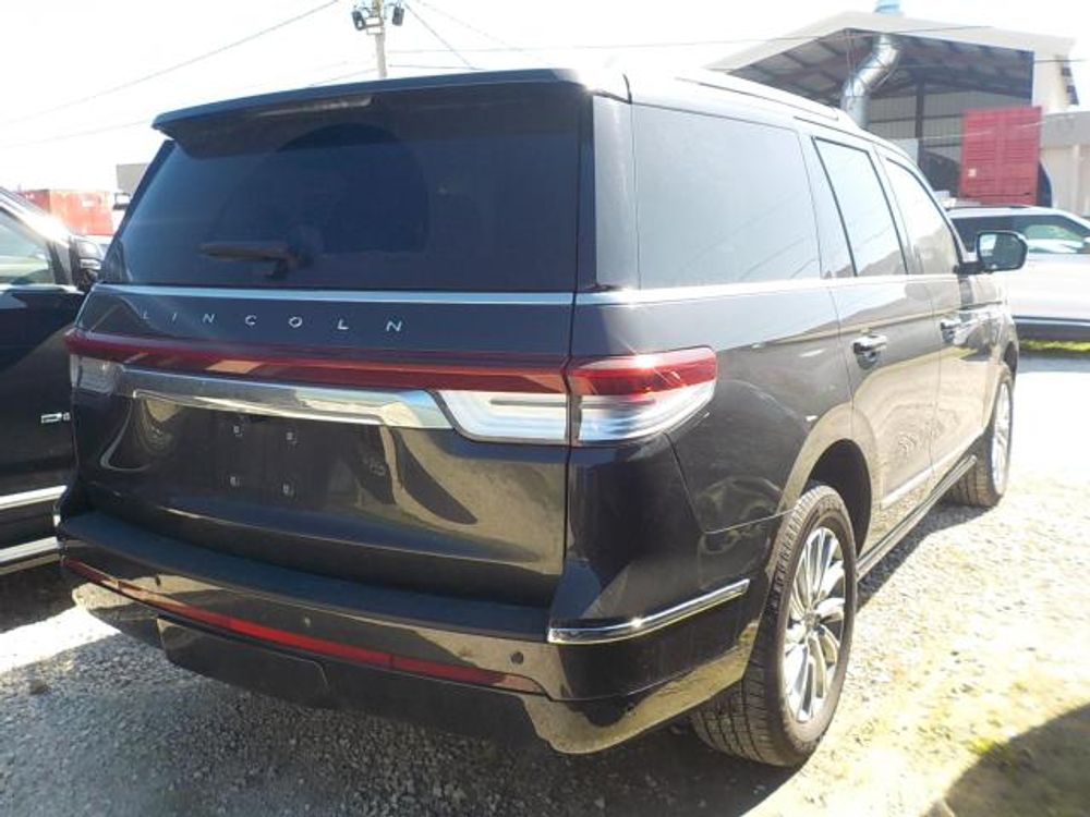 2023 Lincoln Navigator Standard
