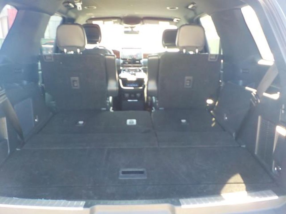 2023 Lincoln Navigator Standard