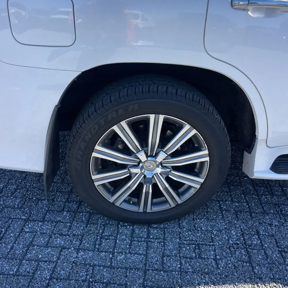 2017 Lexus LX 570 Base