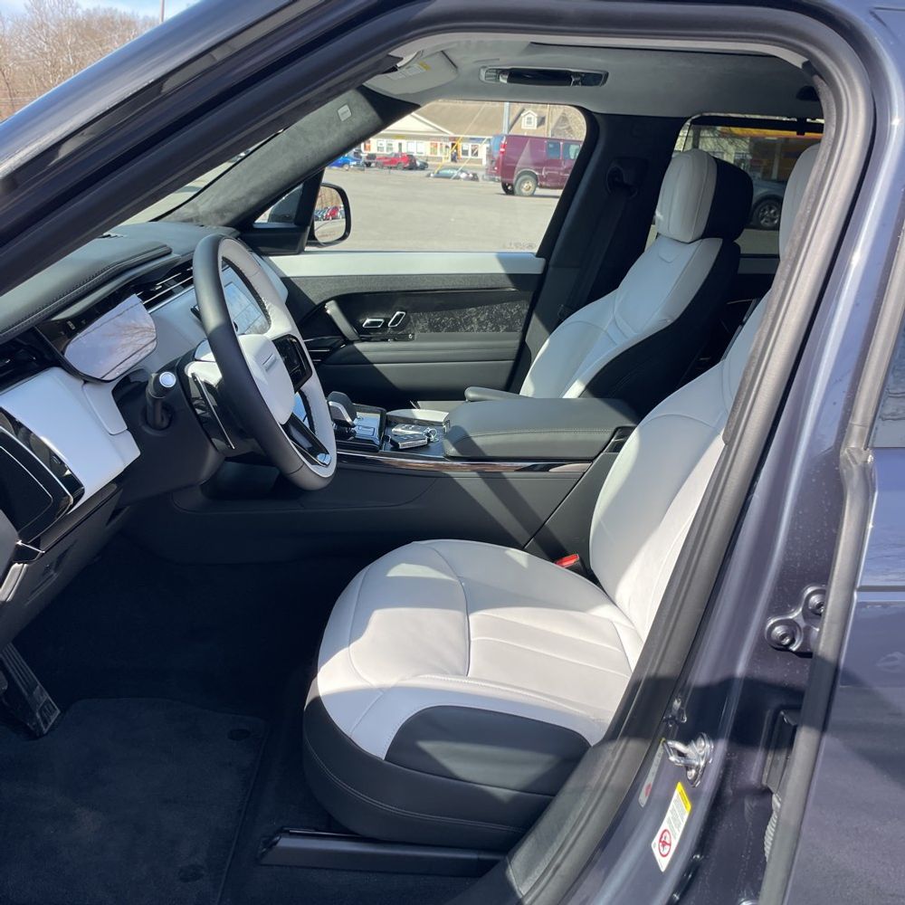 2025 Land Rover Range Rover Sport Autobiography P550e