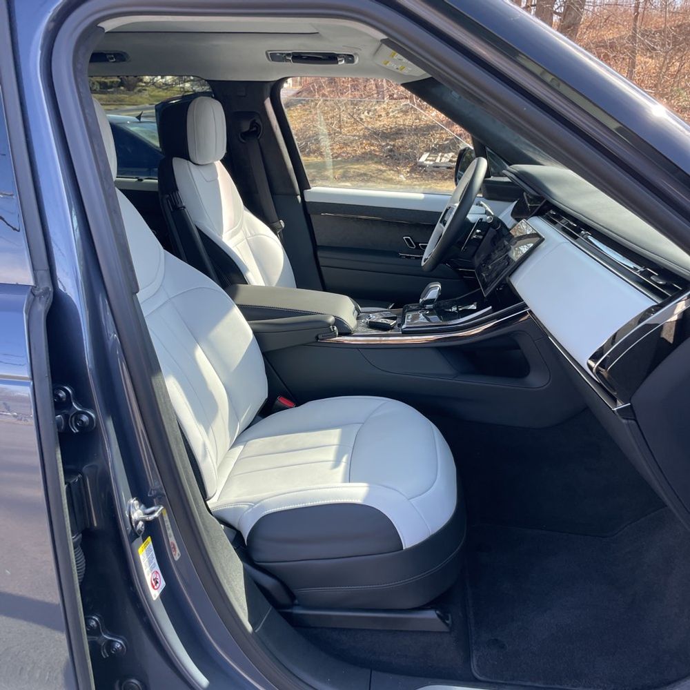 2025 Land Rover Range Rover Sport Autobiography P550e