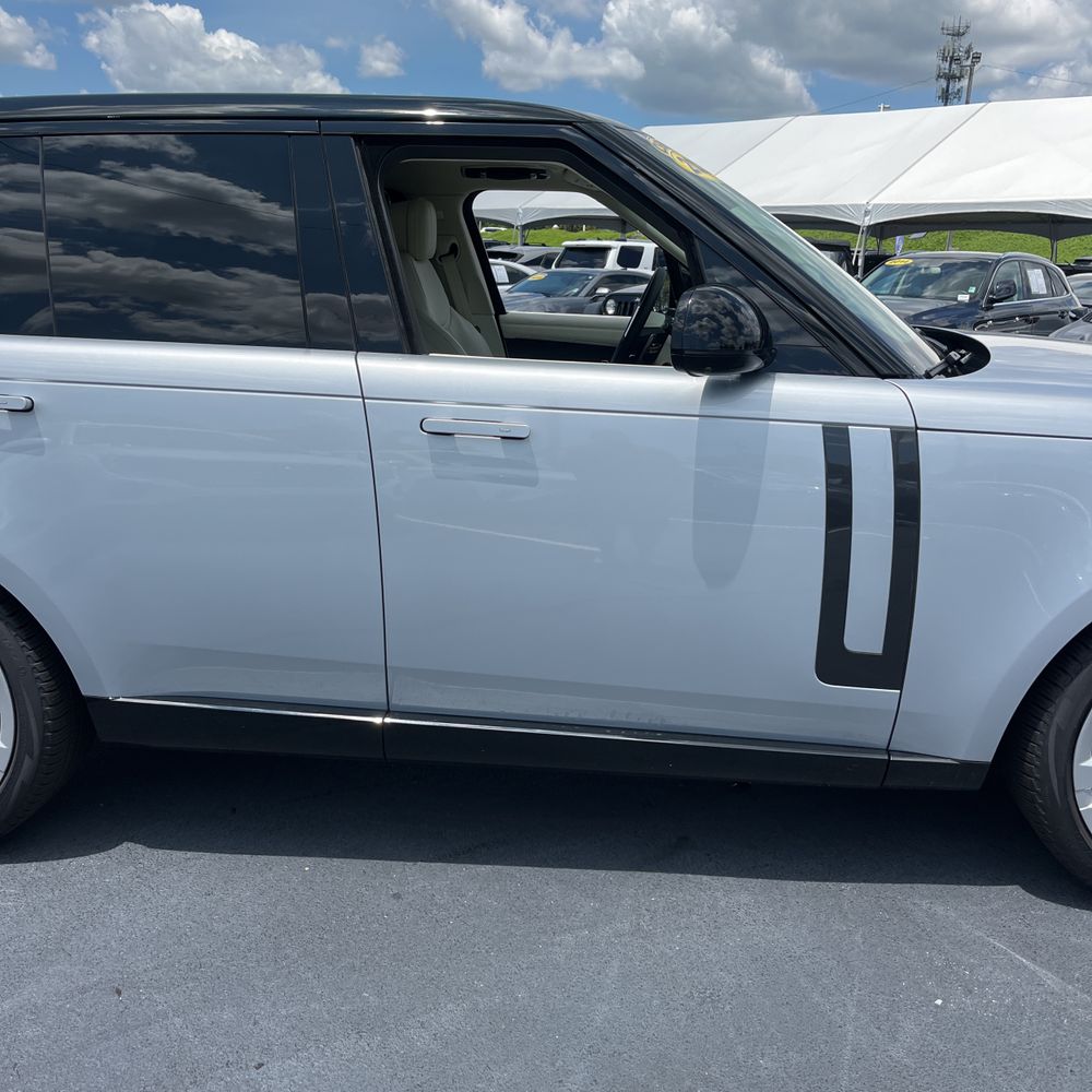 2024 Land Rover Range Rover P530 SE