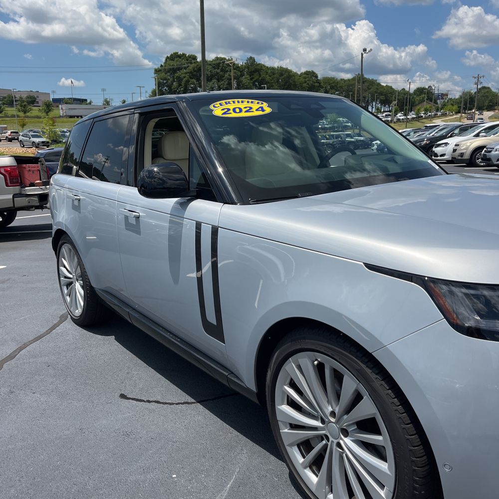 2024 Land Rover Range Rover P530 SE