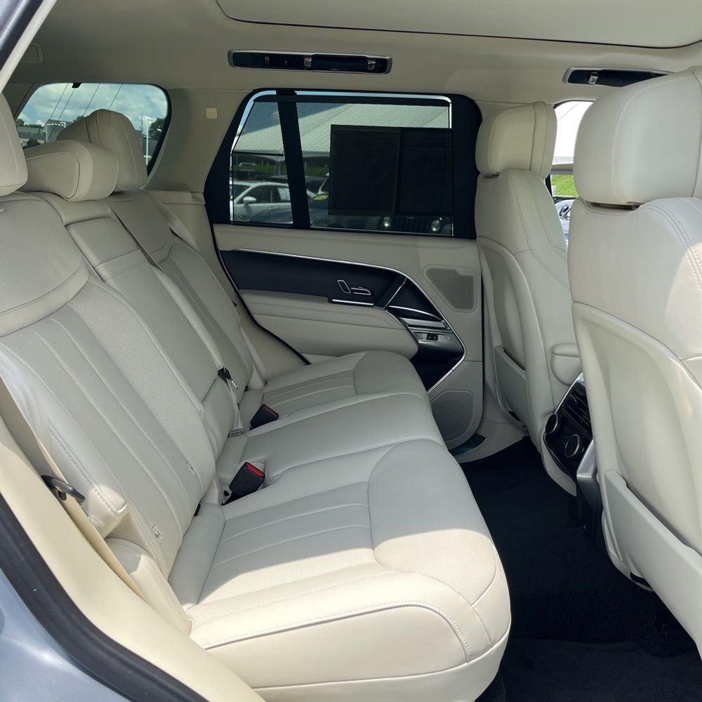 2024 Land Rover Range Rover P530 SE