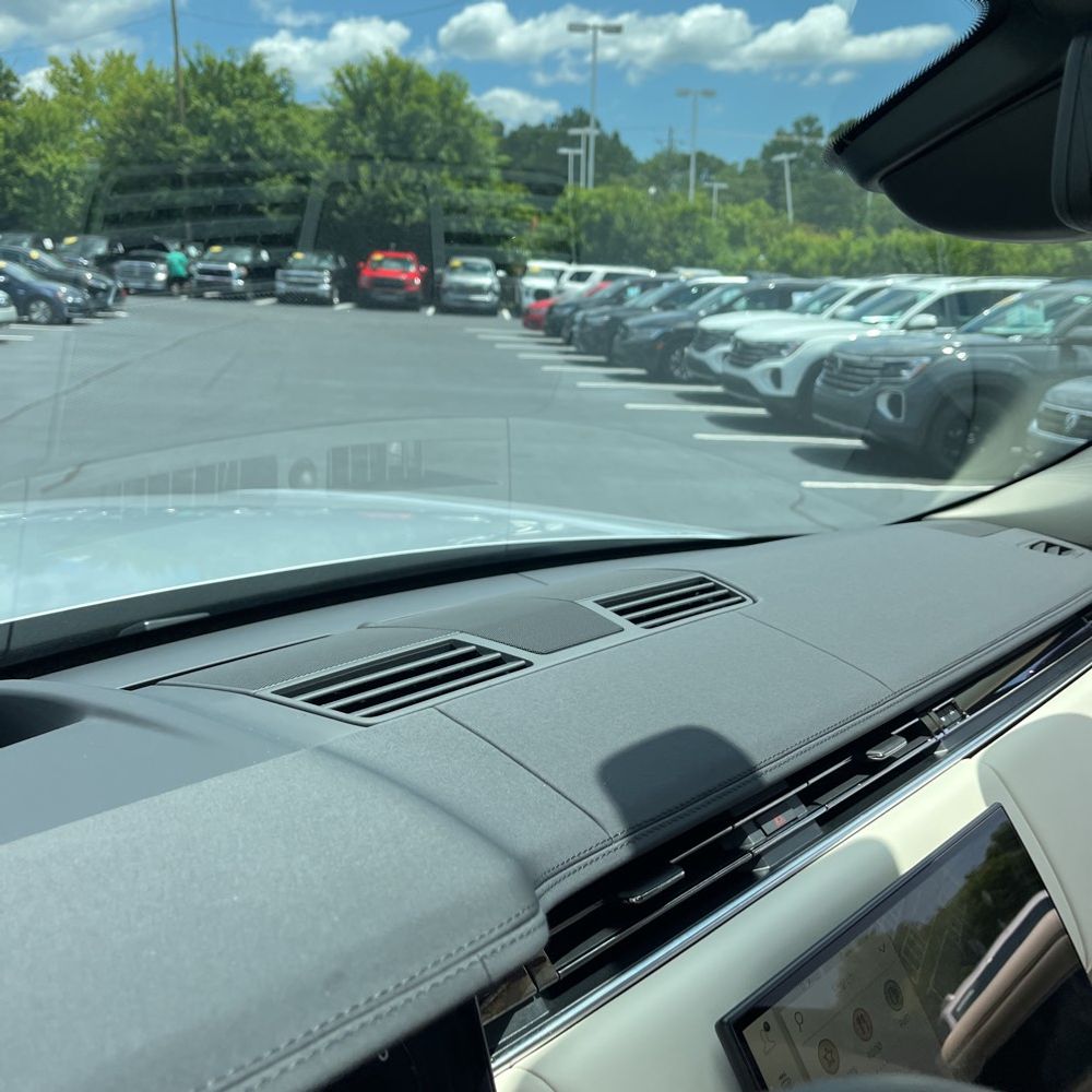 2024 Land Rover Range Rover P530 SE