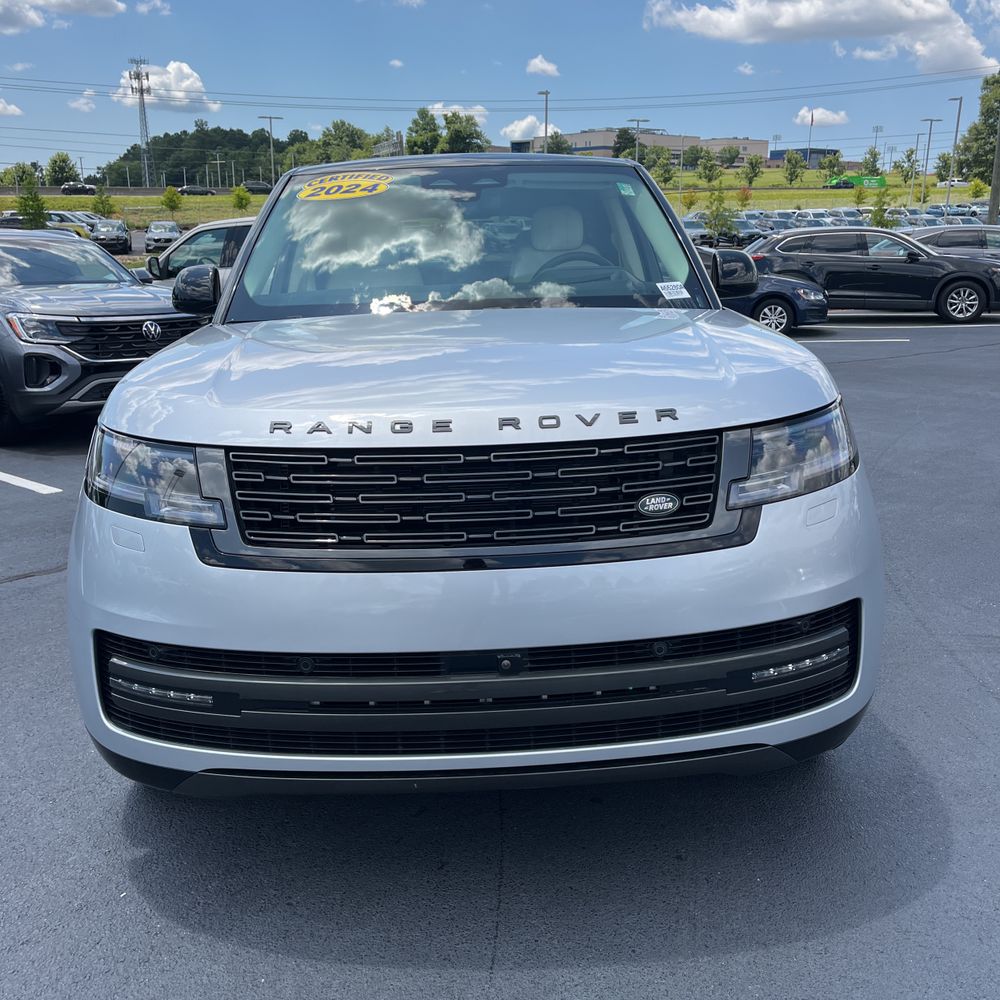 2024 Land Rover Range Rover P530 SE