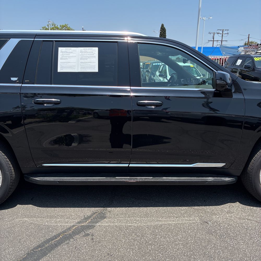 2025 Cadillac Escalade ESV Premium Luxury
