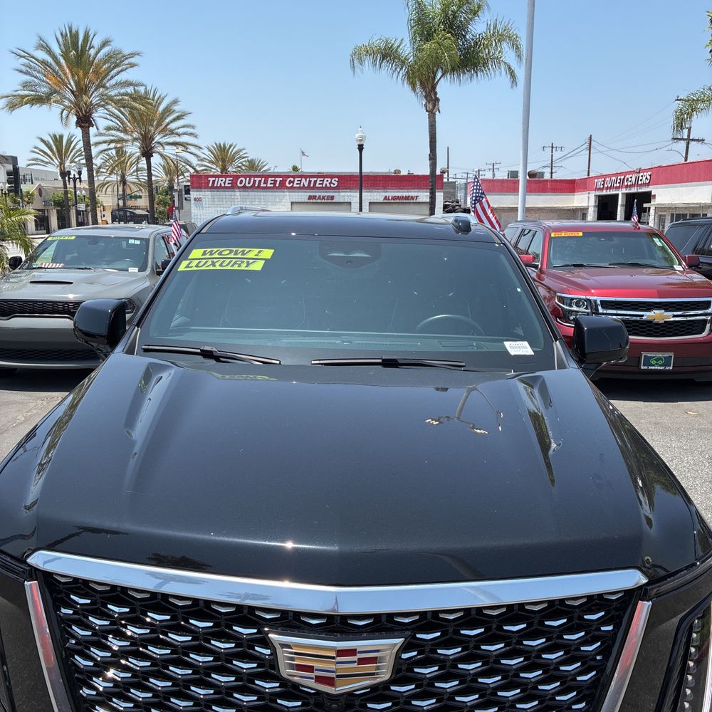 2025 Cadillac Escalade ESV Premium Luxury