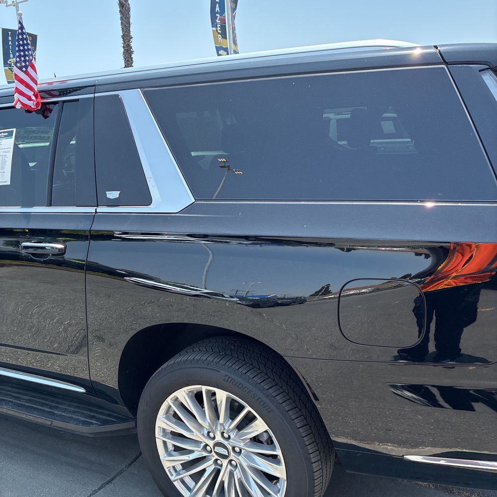 2025 Cadillac Escalade ESV Premium Luxury